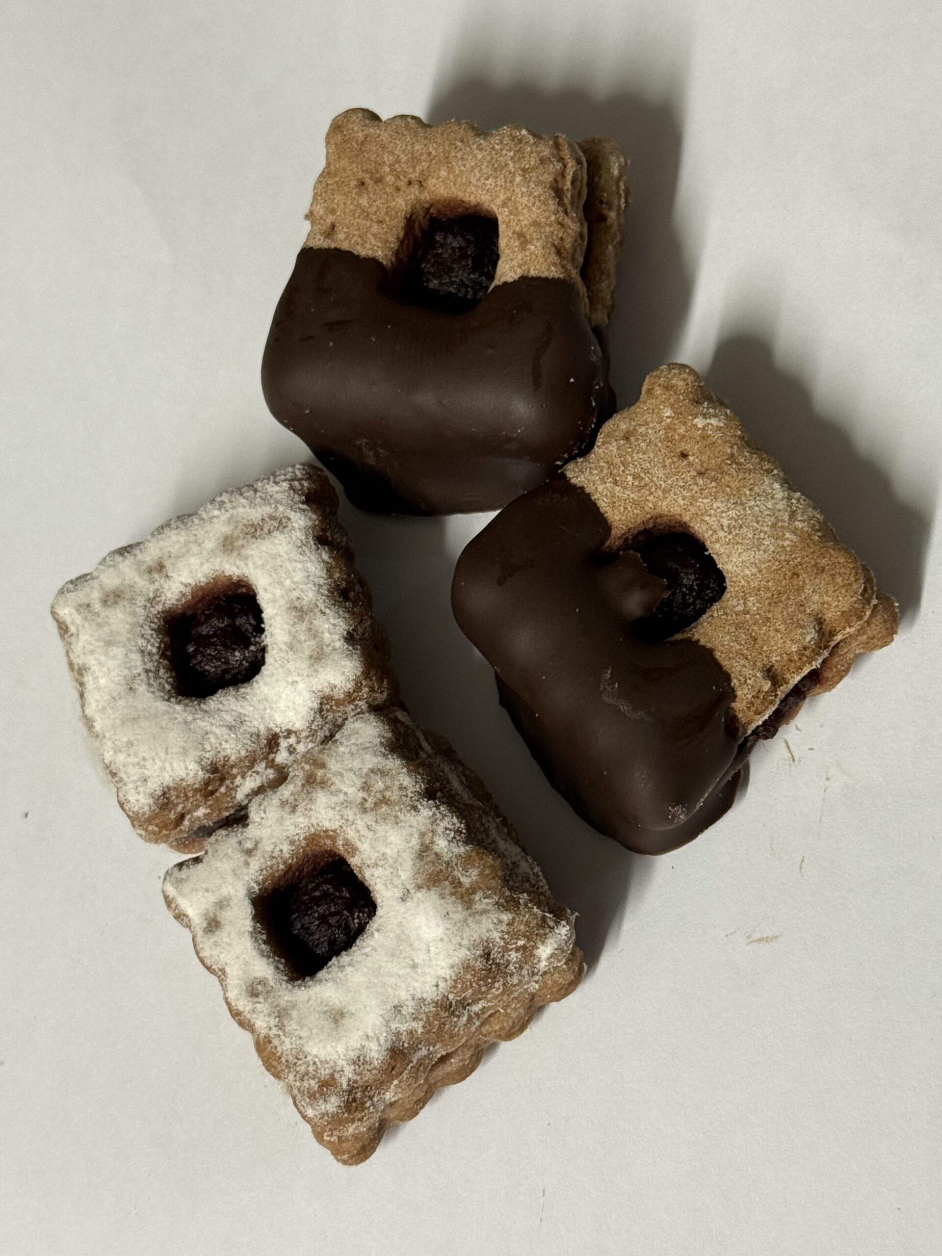 MASLENE VIŠNJEVE KOCKE 400G - slika 2