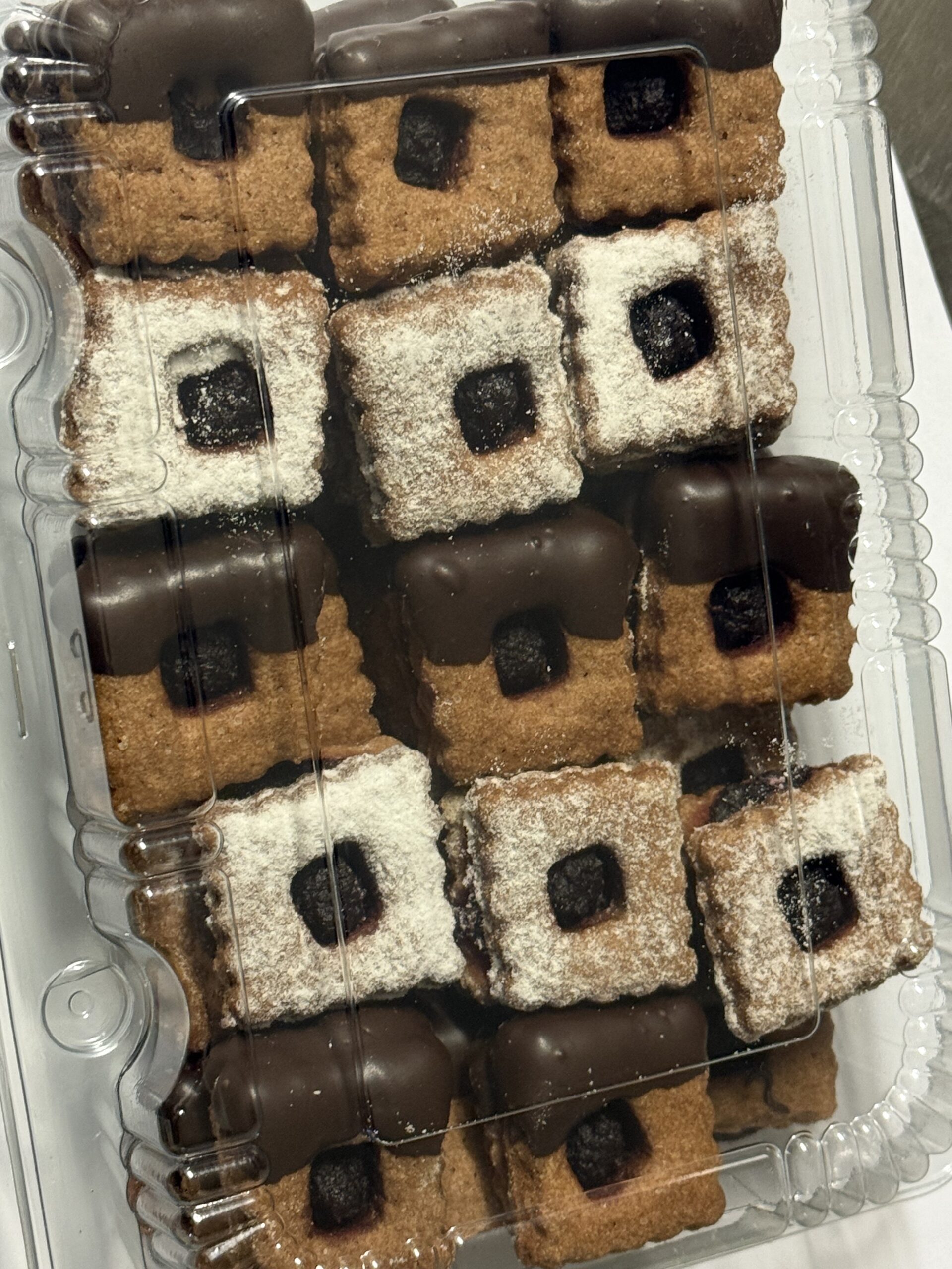 MASLENE VIŠNJEVE KOCKE 400G - slika 3